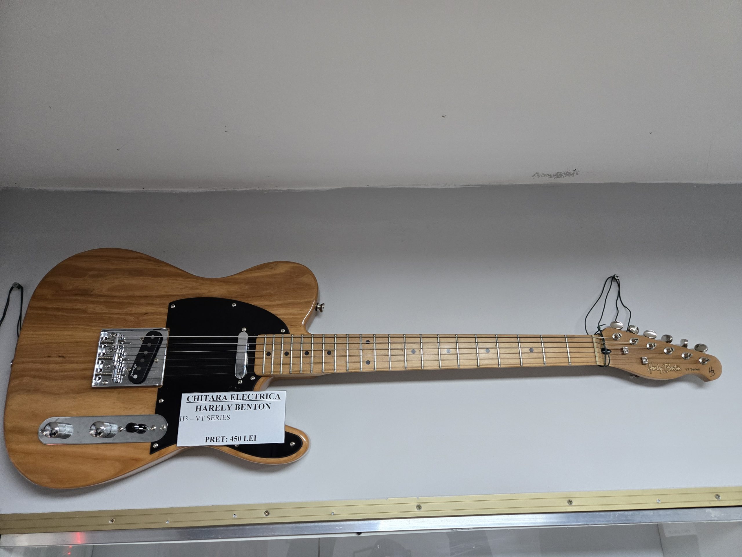 CHITARA ELECTRICA HARLEY BENTON H3